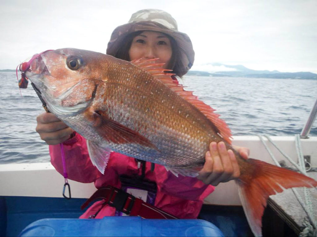 青森県鰺ヶ沢沖マダイ