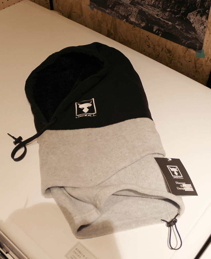 頭もすっぽりネックウォーマー